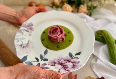 RAVIOLI DI RICOTTA E ZUCCHINE A FORMA DI ROSA