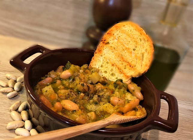 RIBOLLITA TOSCANA: RICETTA CLASSICA E SAPORITA