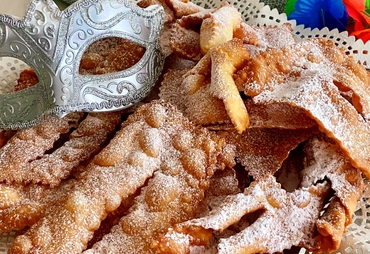 CHIACCHIERE DI CARNEVALE LEGGERE E FRIABILI