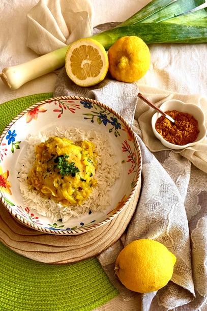 POLLO AL CURRY CON RISO BASMATI: RICETTA ETNICA