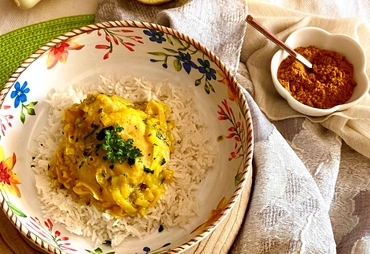 POLLO AL CURRY CON RISO BASMATI: RICETTA ETNICA