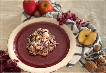 RISOTTO AL RADICCHIO NOCI E MELA, SEMPLICE BONTA'