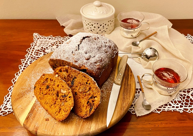 TORTA DI NOCI E PRUGNE SECCHE SENZA BURRO