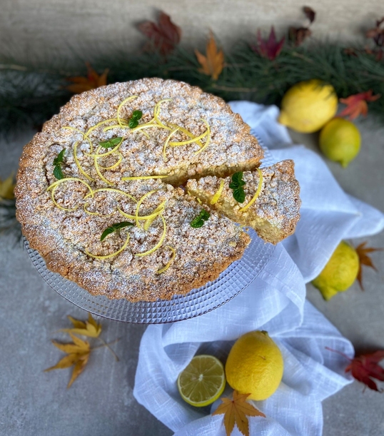 TORTA CON CREMA AL LIMONE: DELICATA E GUSTOSA