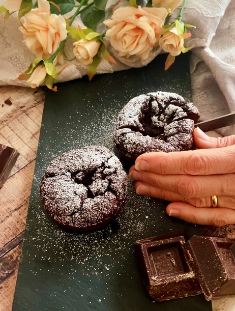 TORTINO AL CIOCCOLATO CON CUORE MORBIDO